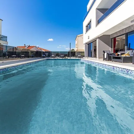 Ferienhaus Fur 9 Personen Und 1 Kind In Sibenik, Dalmatien Norddalmatien Дом отдыха Шибеник